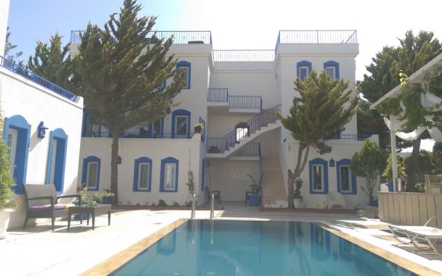 Zuzu's Kitchen & Apartments