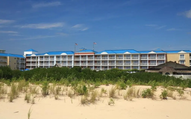 La Mer Beachfront Resort