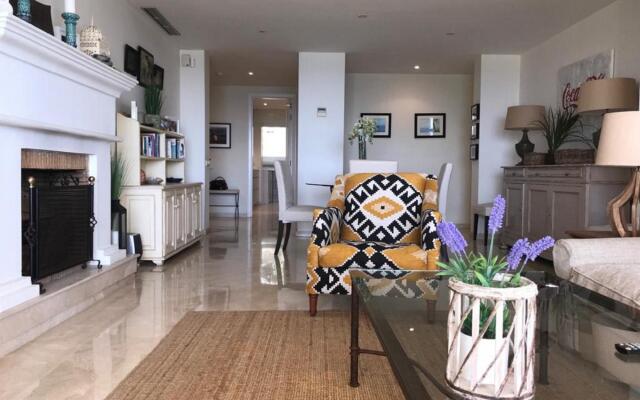 8841 - Grand Front Line Location – Heated Pool