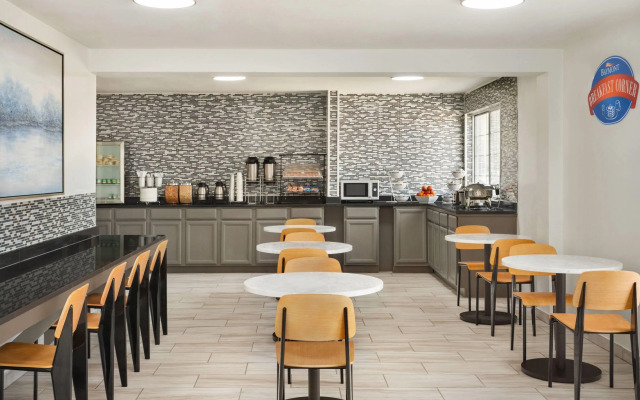 Baymont by Wyndham Blackwell I-35