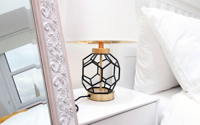 Stay In Cardiff Crichton House
