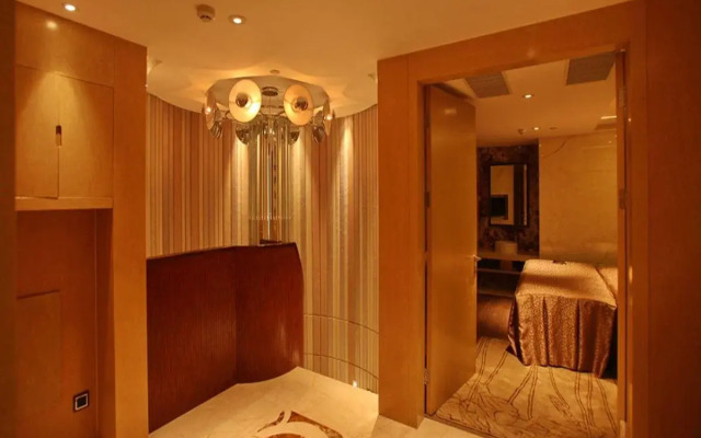 Top Elites City Resort Spa Hotel