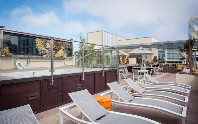 Sunshine Suites at East Village