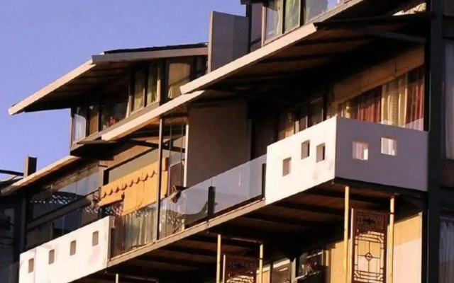 Shuanglang Lanying Inn