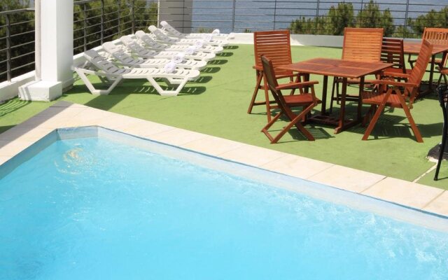 BayInn Hotel