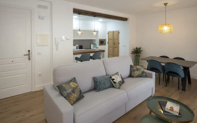 Apartamentos Petronila 1881