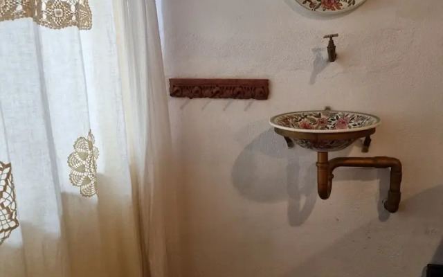 "skopelos- Iris - Your Traditional Home"