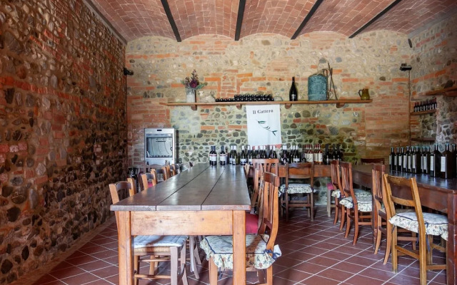 Apartment in Tuscany With Pool & BBQ