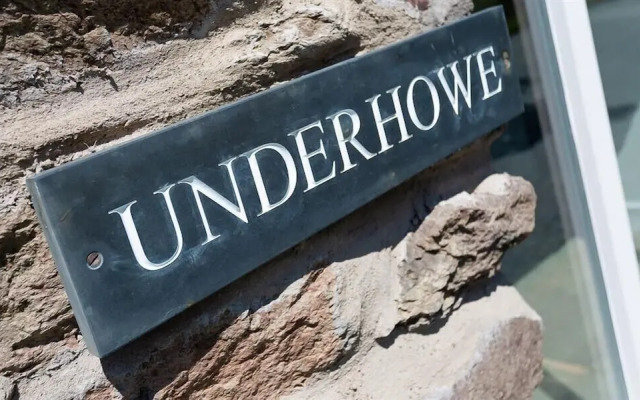 Underhowe