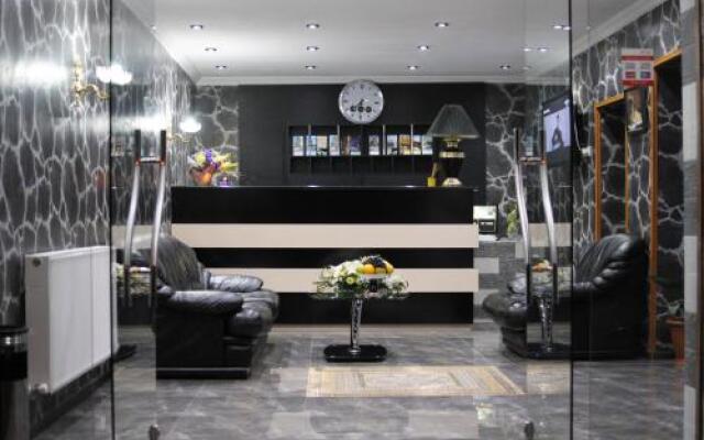 7 Baits Hotel