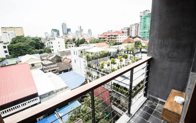Patio Hotel & Urban Resort