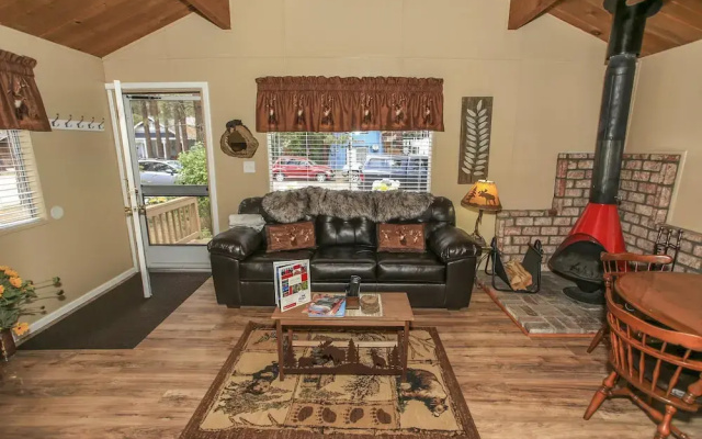 The Comfy Cabin