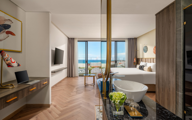 Wyndham Hoi An Royal Beachfront Resort & Villas