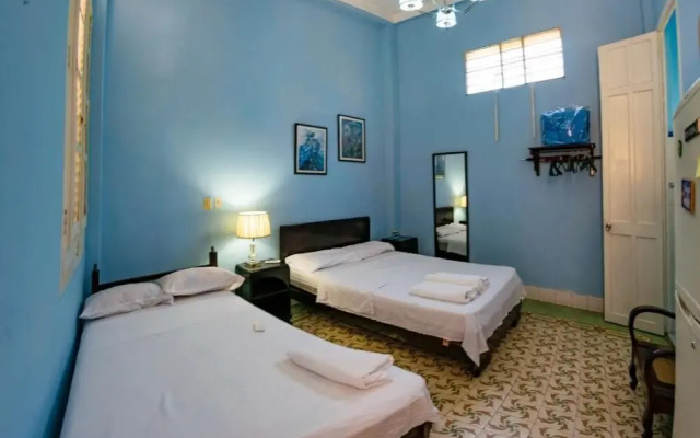 Casa Colonial Abogados Leonardo y Angela