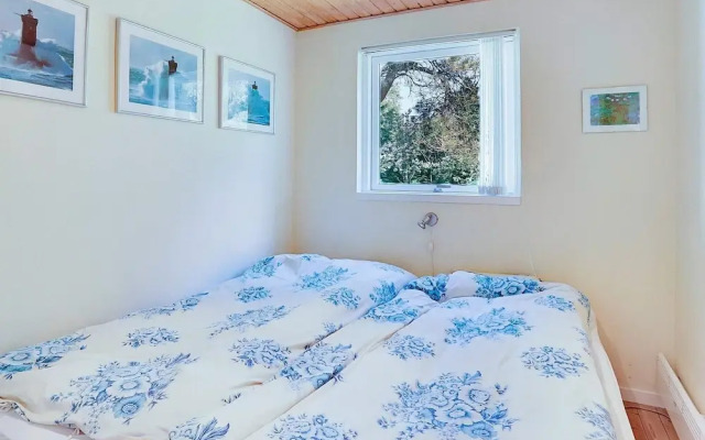 Serene Holiday Home in Hals near Sea