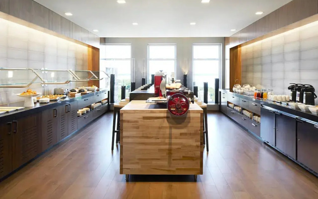 AC Hotel Madison Downtown