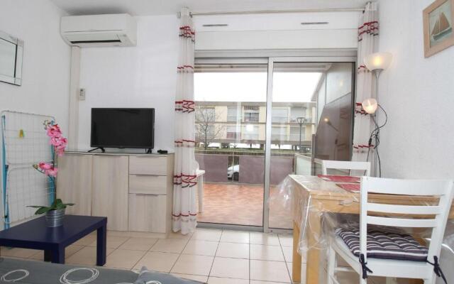 Appartement Balaruc-les-Bains, 1 pièce, 4 personnes - FR-1-553-43