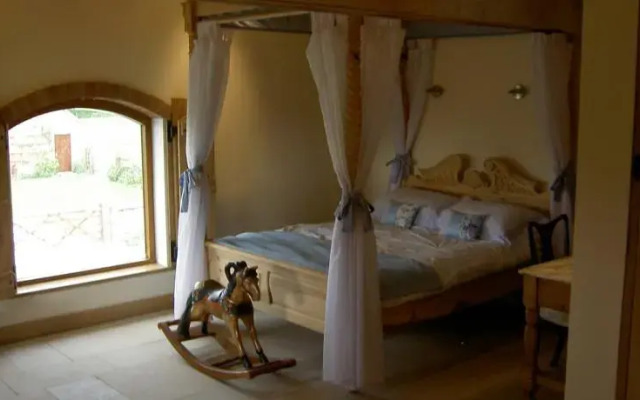 Hungry Bentley Barn Bed and Breakfast