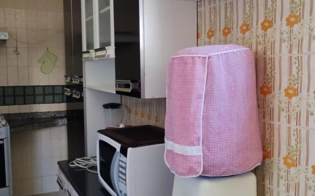 Apartamento amplo a 700 metros da praia