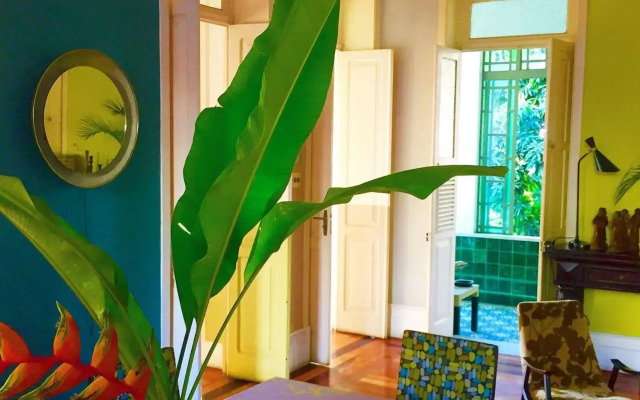 Casa Amarelo par Robert le Héros