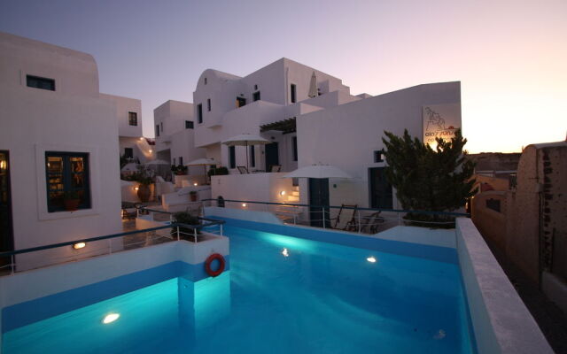 Oia's Sunset Apartments