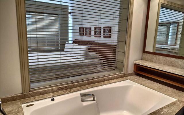 Studio vista mar pé na areia no Santinho STO2208