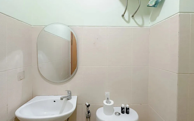 Stunning Comfy Studio Apartment Near Merr At Bale Hinggil