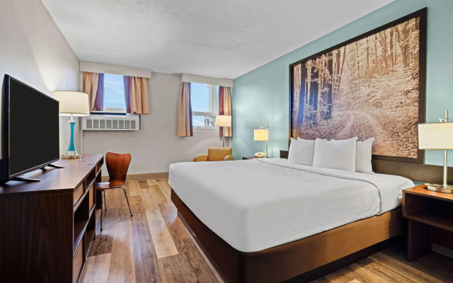 Super 8 by Wyndham Thunder Bay