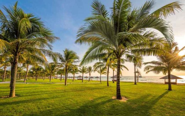 Отель Wyndham Grand Phu Quoc