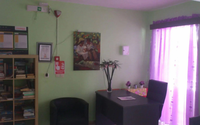 George's Studios & Apartments