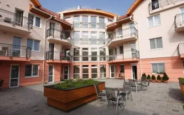 Panorama Wellness Apartman Hotel