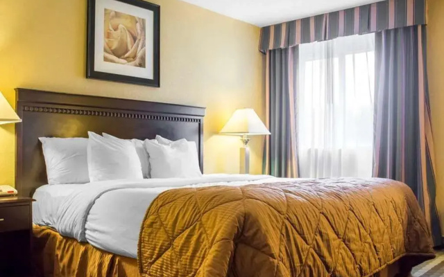 Clarion Inn & Suites Fairgrounds