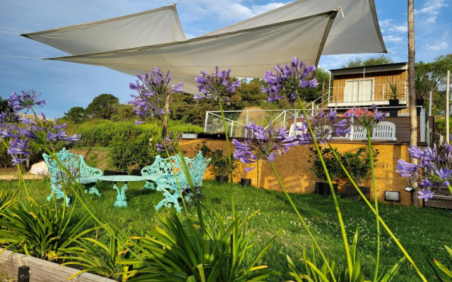 al pie de las sierras en villa del lago