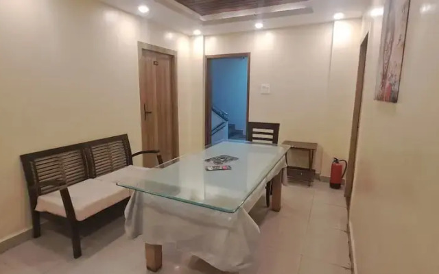 Hotel Tan Square Inn Lodge