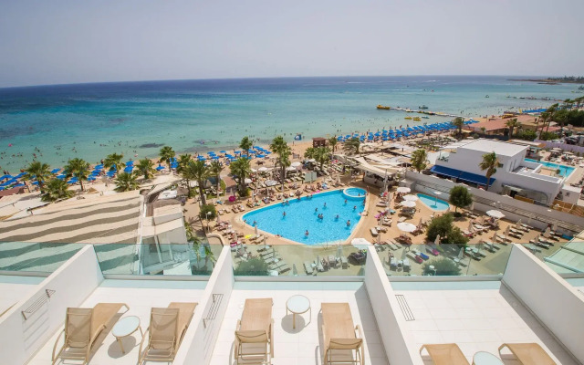 Vrissaki Beach Hotel