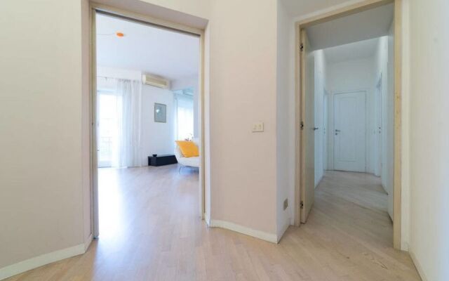 Large Flat With Garden and car Parking