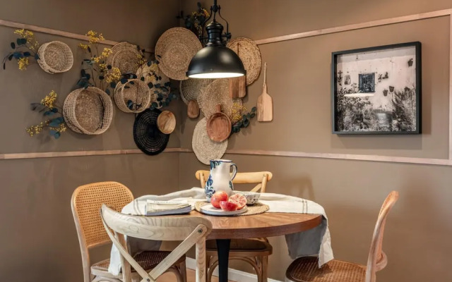 Triana - 1 Bedroom Apartment in Trafalgar