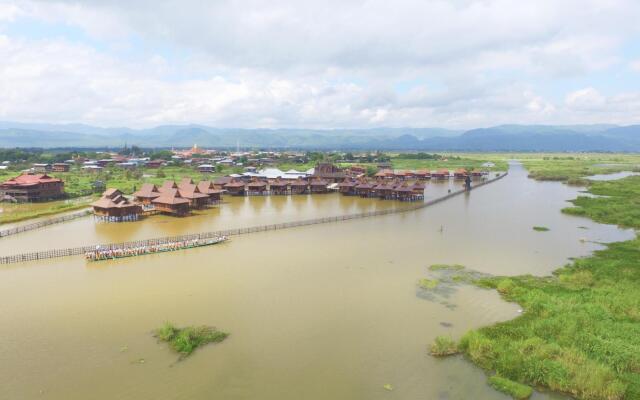 Shwe Inn Tha Floating Resort Hotel