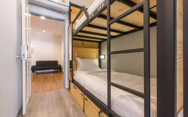 X9Hostel