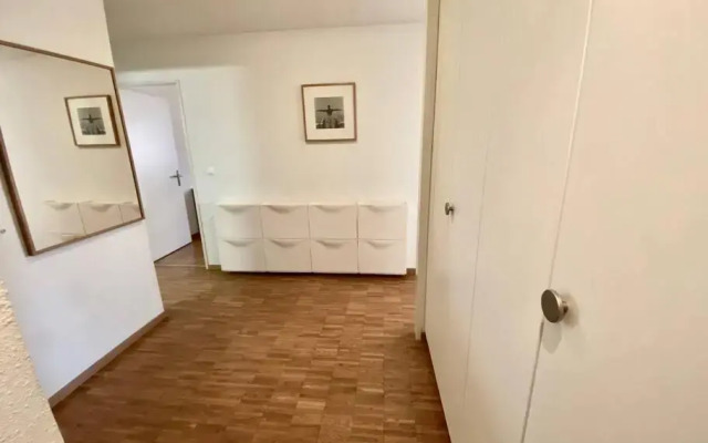 Your bright and spacious apartment by the lake