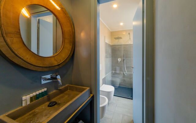 Bello Lake Como Suites