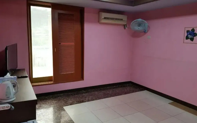 Geoje Boomerang Motel