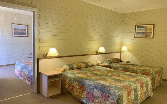 Opal Inn Hotel Motel – Guest Rooms – Coober Pedy