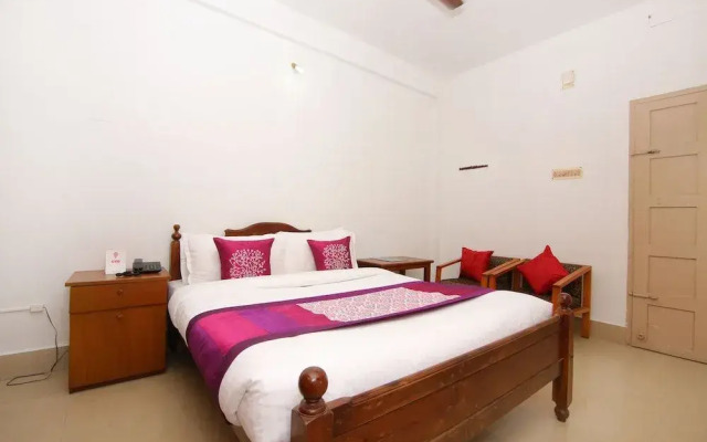 OYO 6712 Hotel Malabar House