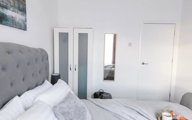 Victoria Road Apartment in Stoke