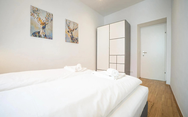 Modern and lovely apartment next to subway station