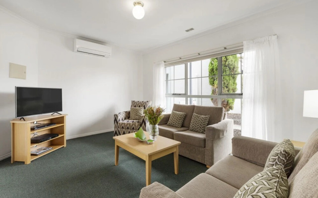 Whitecliffs Beach Resort