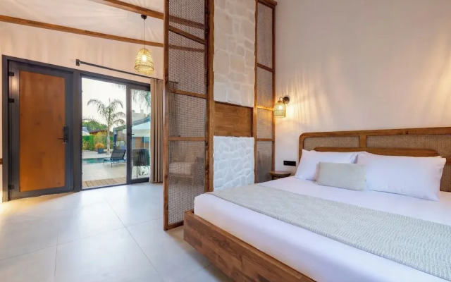 Rota Kilidonia Karaöz Suites&Villas