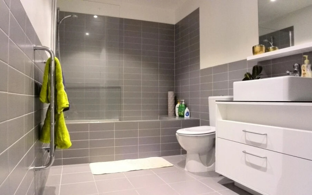 Waterfront Highrise Apartment – Bathroom – Auckland