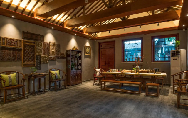Guipu Courtyard Hotel